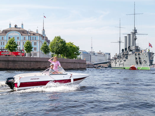 Аренда яхт и катеров в Санкт-Петербурге